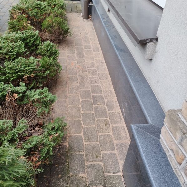 Bruģa labošanas darbi.